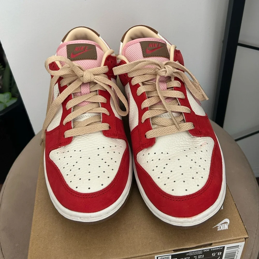 Nike Dunk Lows - Picture 2 of 4